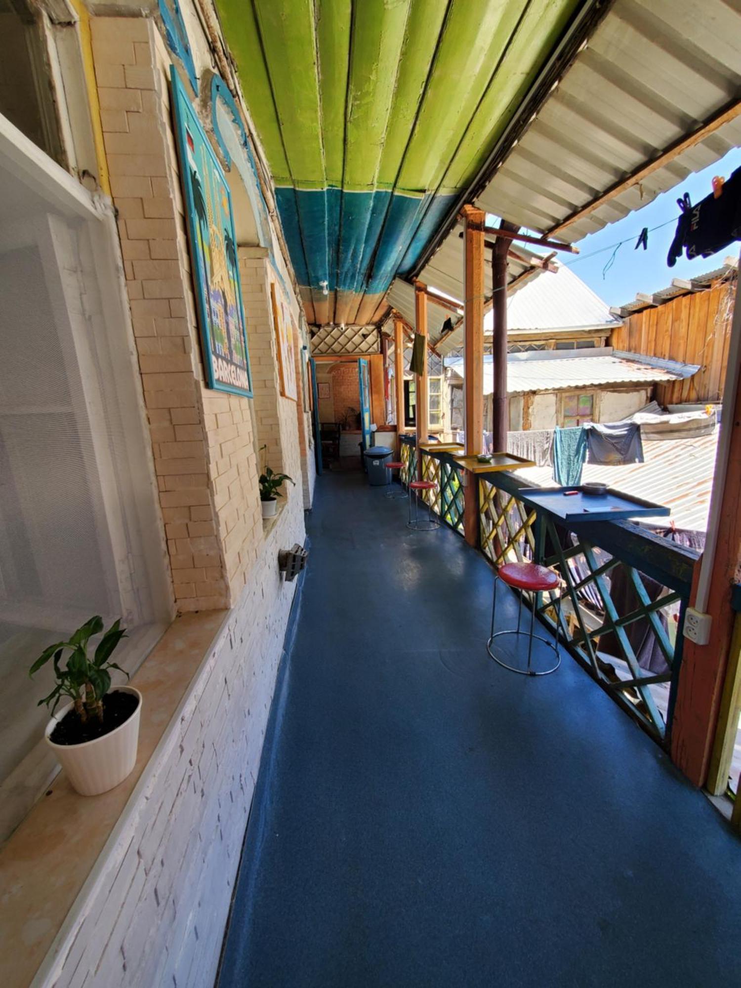 El Hostal Tbilisi Ngoại thất bức ảnh